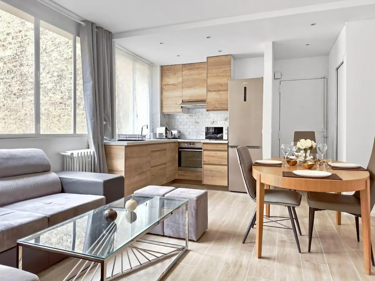 Charming Apartment 4P- Eiffel Tower Face Paris